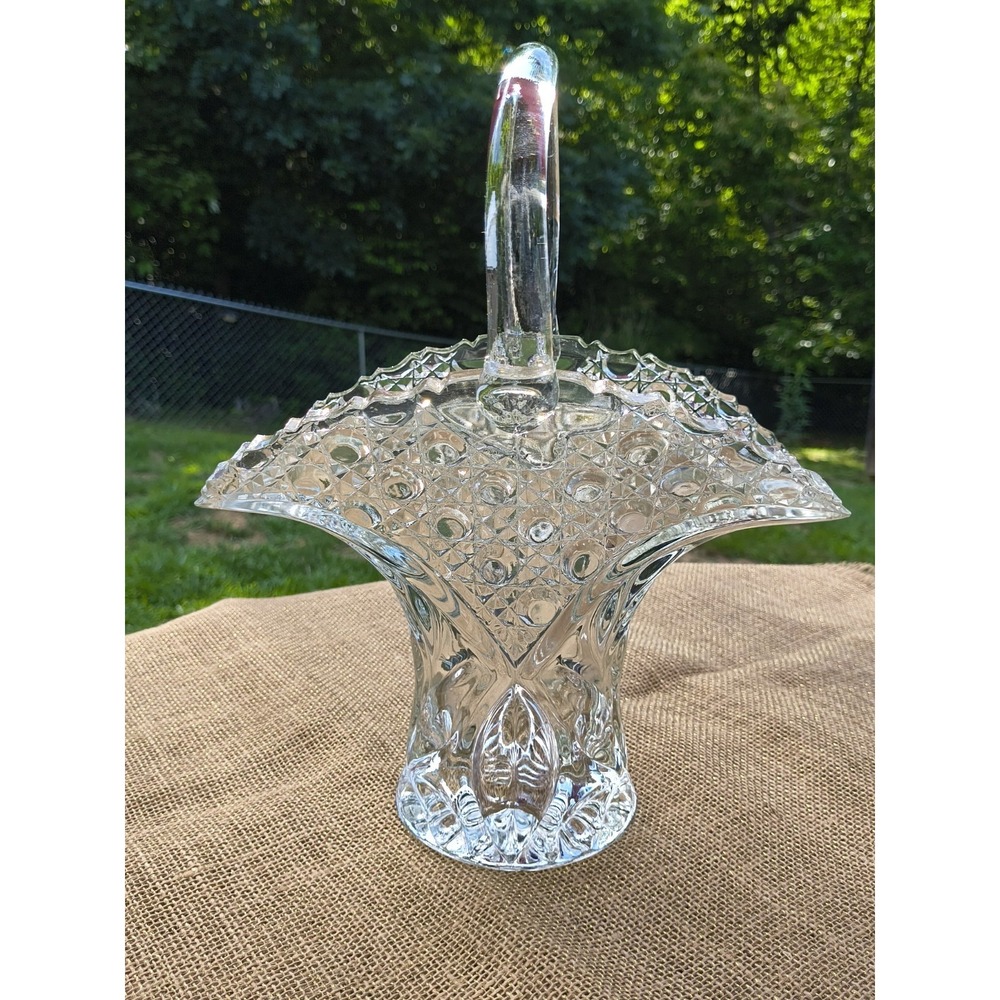 Vintage LE Smith Innovation Bride's Basket Vase Daisy Button Sawtooth Edge W Tag